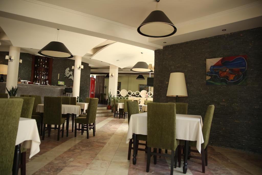 Sirena Hotel Tushemisht Luaran gambar