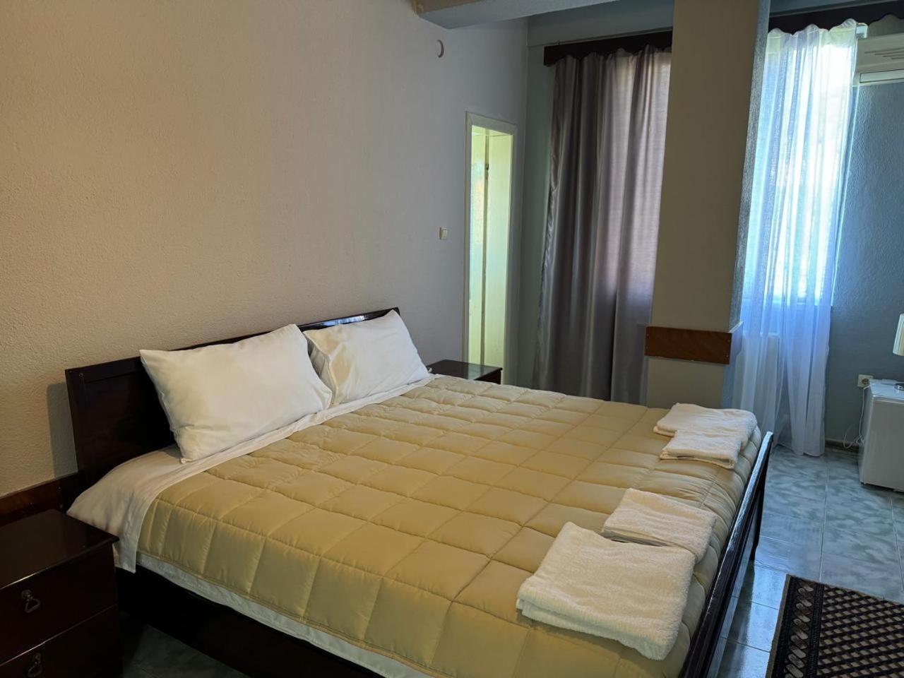 Sirena Hotel Tushemisht Luaran gambar