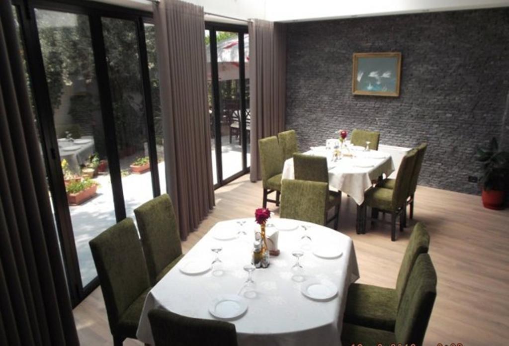 Sirena Hotel Tushemisht Luaran gambar