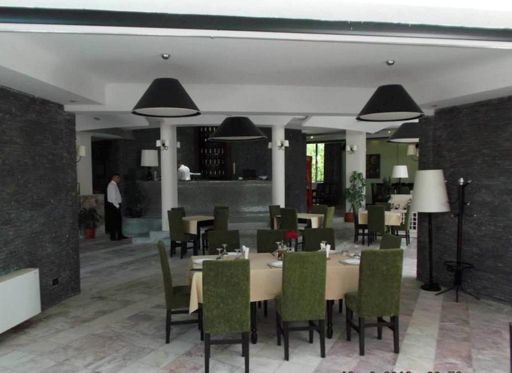Sirena Hotel Tushemisht Luaran gambar
